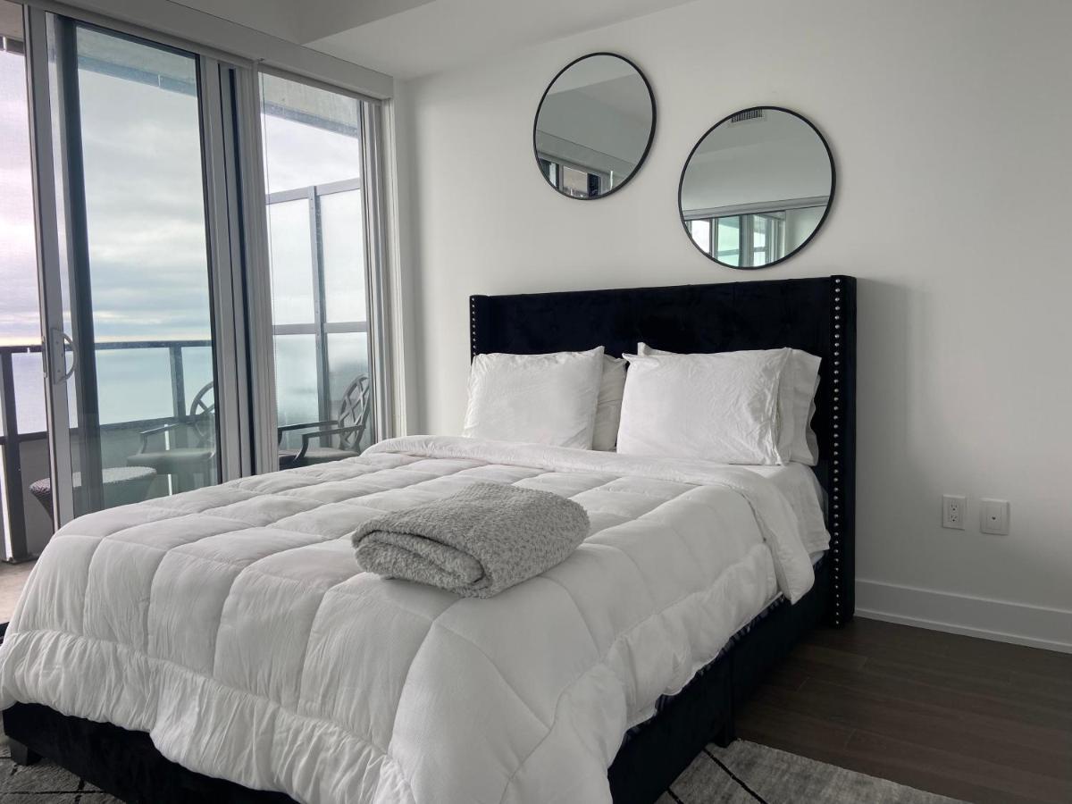 1 Bedroom Waterfront Condo Toronto Bagian luar foto
